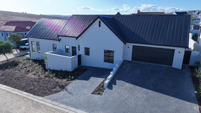 4 Bedroom Property for Sale in Mount Royal Golf Estate Western Cape